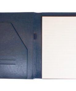 zachte afwerking. De verfijnde sierstiksels zorgen voor een verzorgde en professionele uitstraling. De map wordt geleverd inclusief schrijfblok