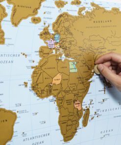 Wereldkaart Naga 67x97cm      krasbaar goud