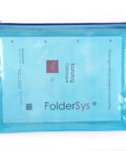 De etui in A4 formaat van Foldersys heeft afmetingen van 357x272mm en is gemaakt van kunststof. De transparante blauwe kleur zorgt ervoor dat de inhoud goed zichtbaar is
