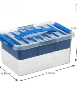 Q-line 6L opbergbox met inzet is handig voor het opbergen van bijvoorbeeld naaigerei. Worden geleverd met handige uitneembare inzet met vakverdeling. Net als andere Q-line opbergboxen voorzien van handgreep en stevige sluitclips dat stof- en vochtvrij afsluit.